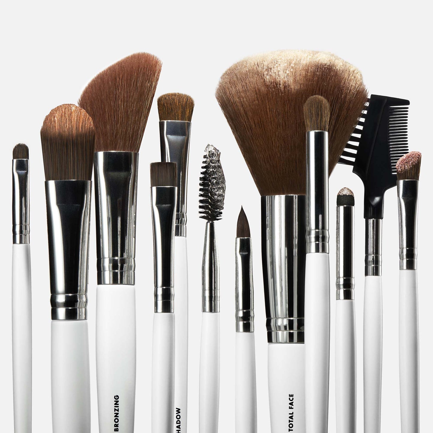 professional-set-of-12-makeup-brushes-o7 040523_SL_12PieceBrushKit_0001_FocusStack01_FINAL_RGB_IGF.jpg