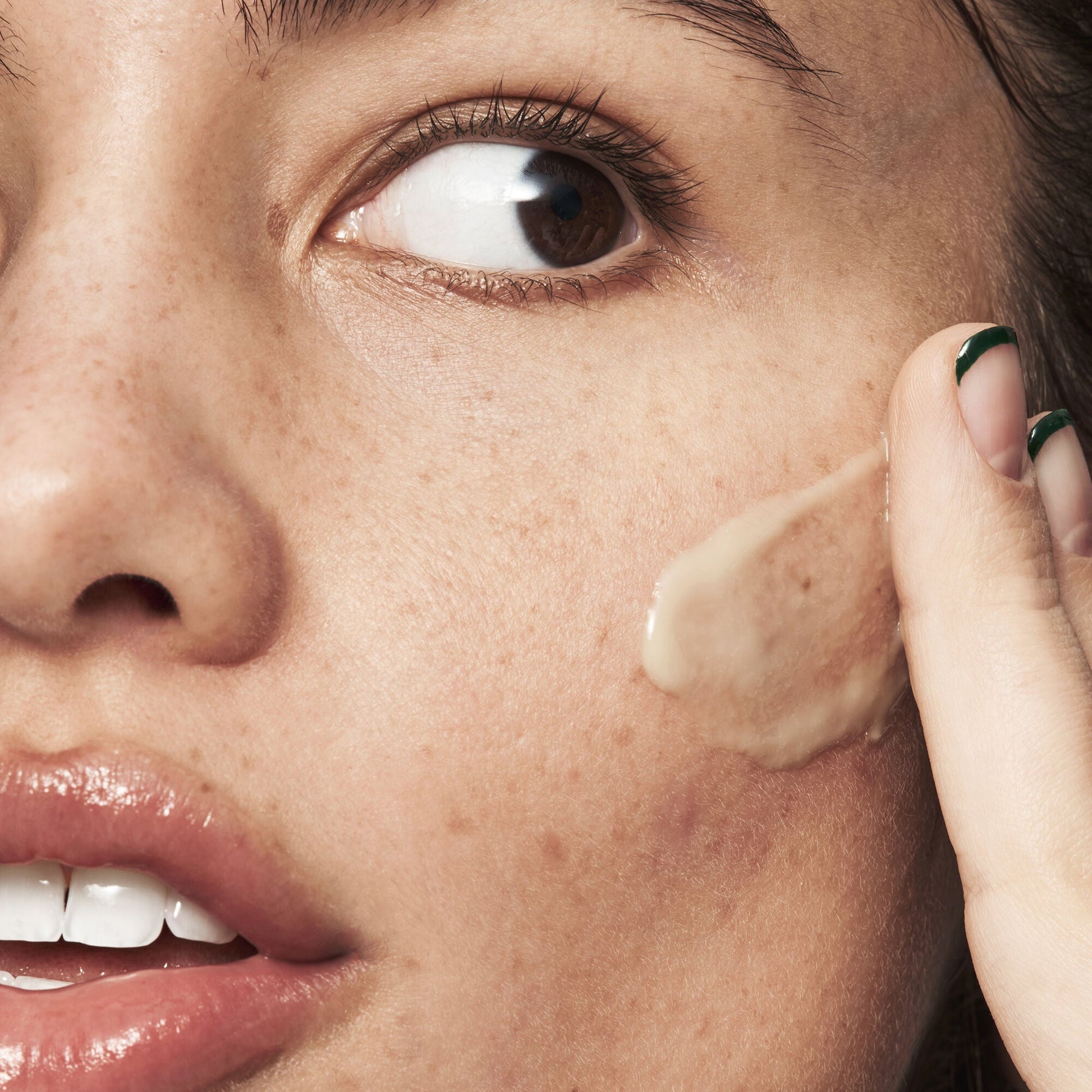 blemish-breakthrough-acne-calming-water-cream-n8 021522_Isabella_Acne_After_0462_FINAL_IGF_9e5f70b6-f47c-4bf3-9a7f-a9f223867f61.jpg