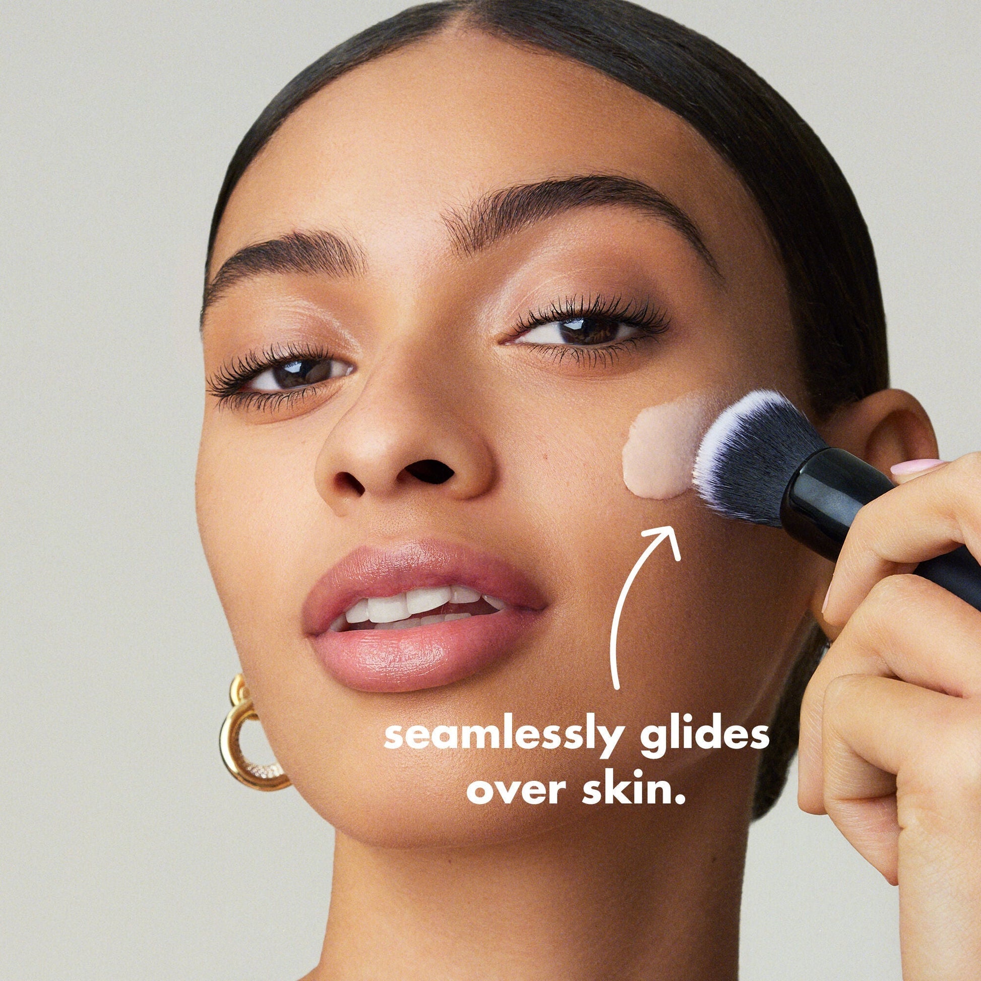 liquid-poreless-putty-primer-c3 0326_EDU_LiquidPorelessPuttyPrimer_Model.jpg