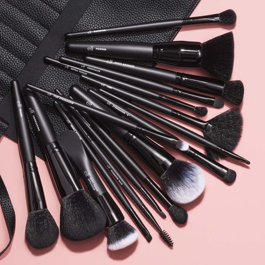 17-piece-ultimate-makeup-brush-set-and-travel-roll-v1 042423_UltBrushSet_V1_Main-2_IGF.jpg