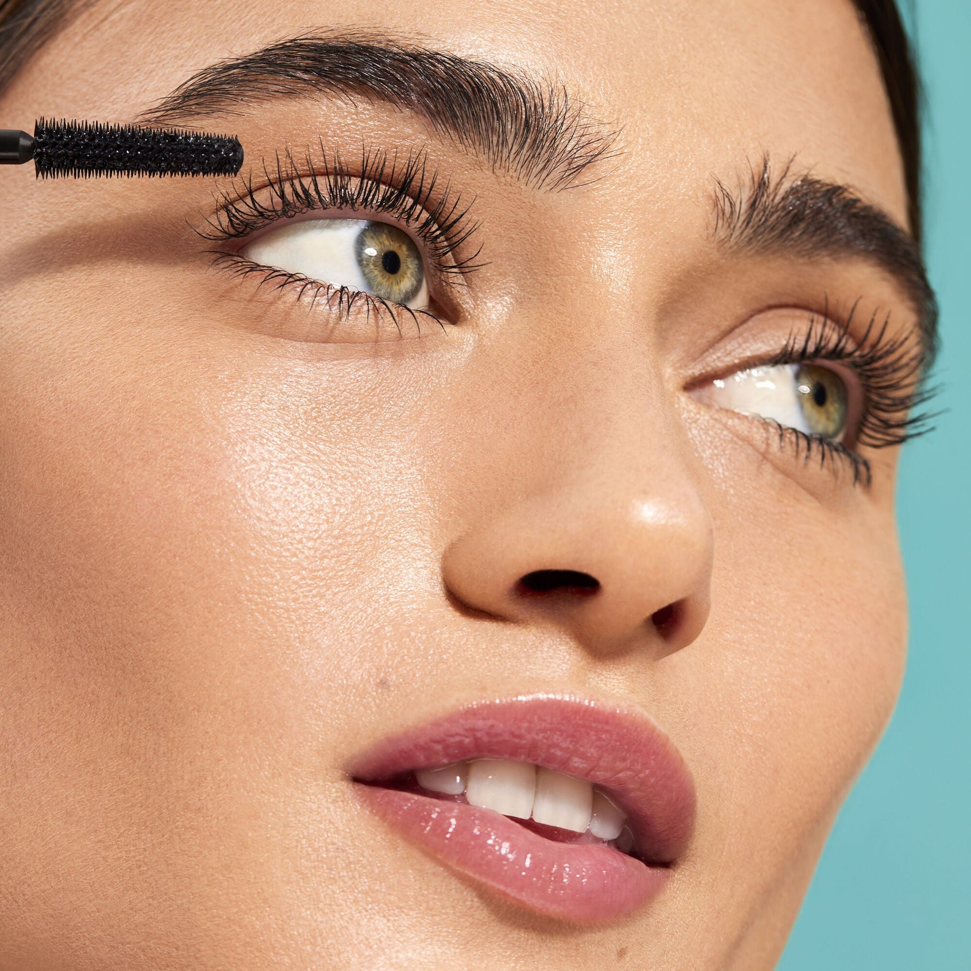 lash-xtndr-mascara-j6 060623_Lexi_LashXtndr_Look1_093_v4_RGB_IGF.jpg