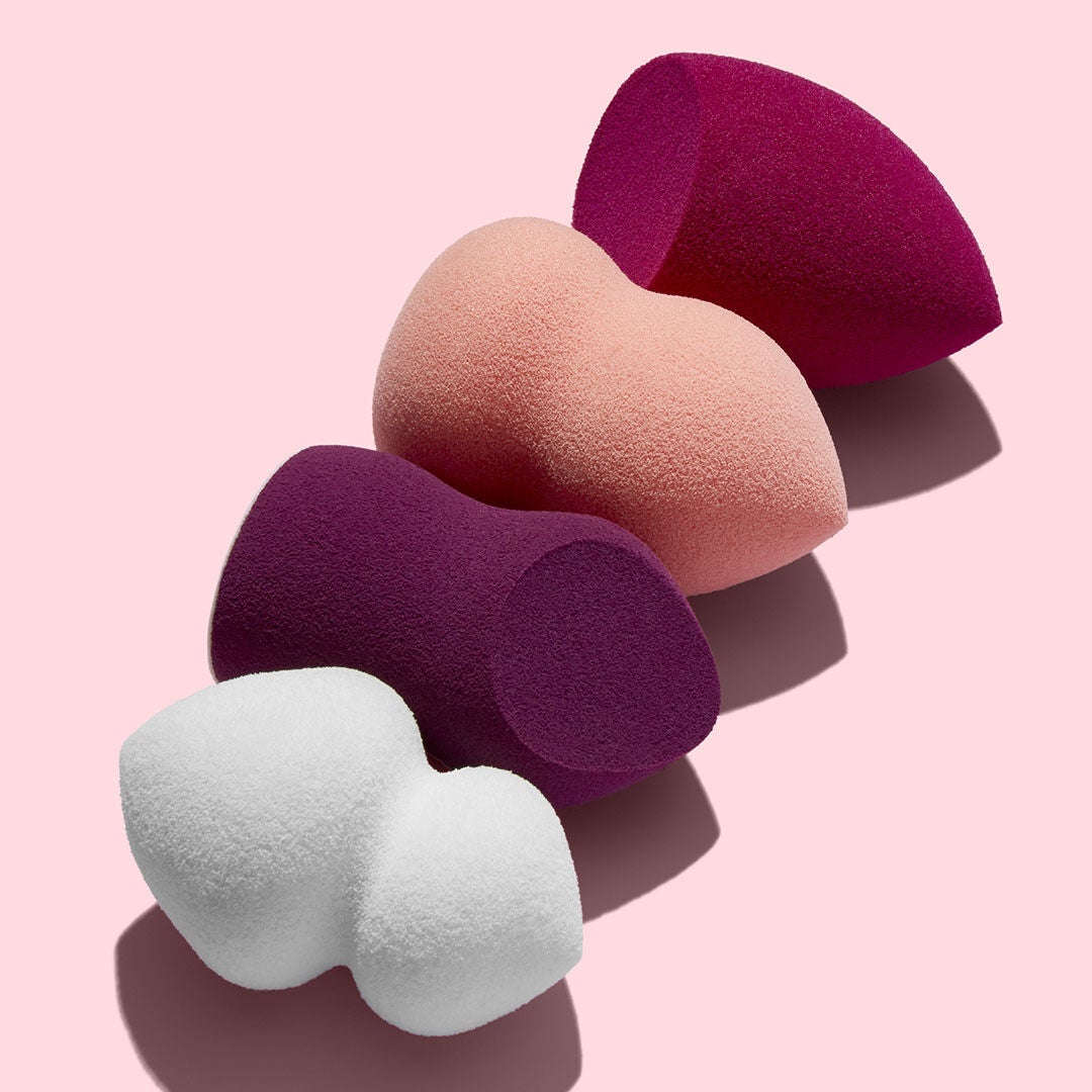 blending-and-highlighting-sponge-duo-j7 0619_SocialIGF_Sponges3_e91b9a4a-0156-4299-a3ef-3649e2979804.jpg