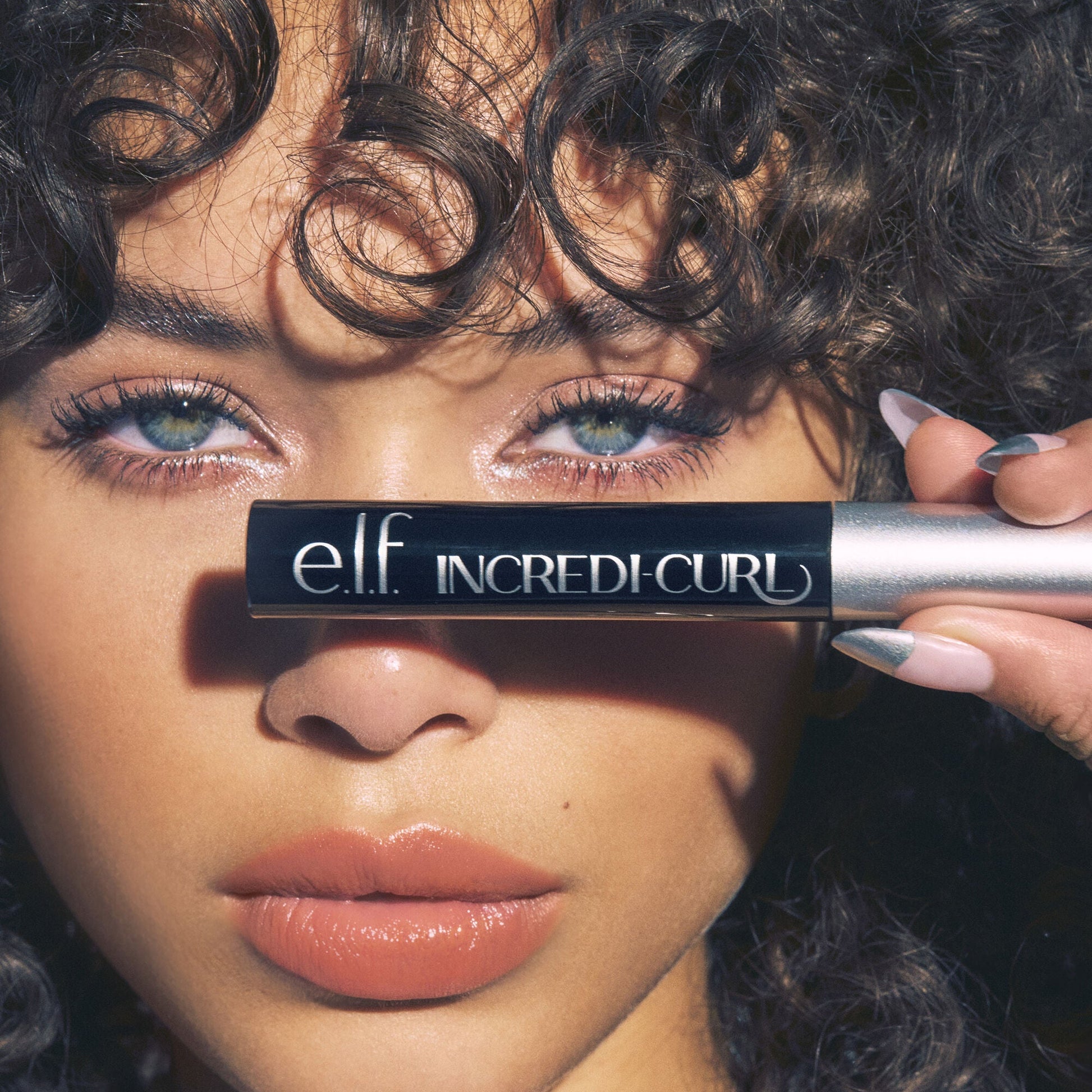 incredi-curl-mascara-z5 100724_elf_Alexa_IncrediCurl_After_0473_FINAL_V1_RGB_IGF_4909dedf-6085-4b66-b6fa-23af48640378.jpg
