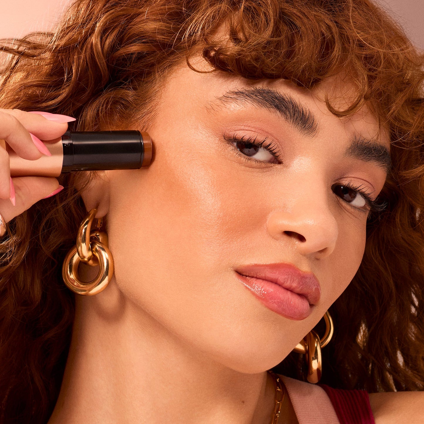 soft-glam-cream-bronzer-w1 102025_Alyssa_SoftGlam_Bronzer-App-2617_w4BQC_IGF_f7596b43-37d2-42a1-ada7-e77863850acf.jpg