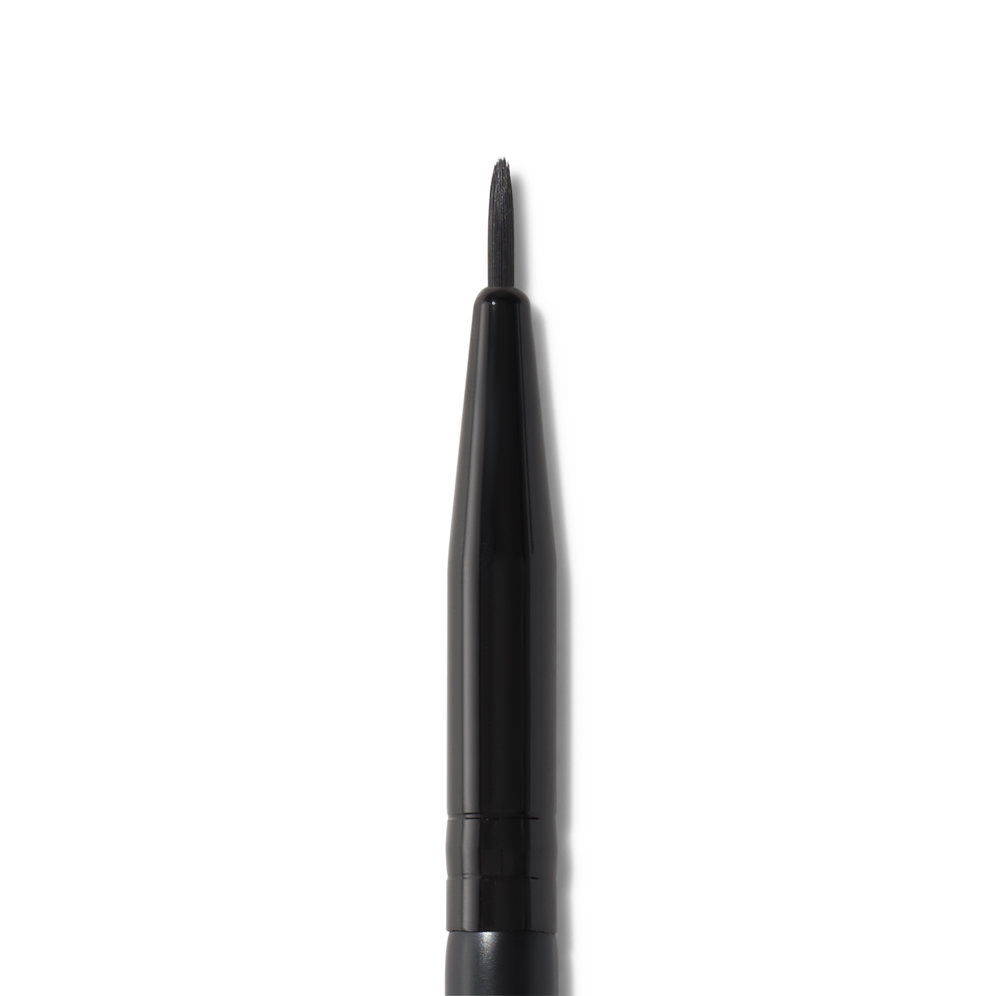 ultra-fine-eyeliner-brush-m2 81915_detail_R.png