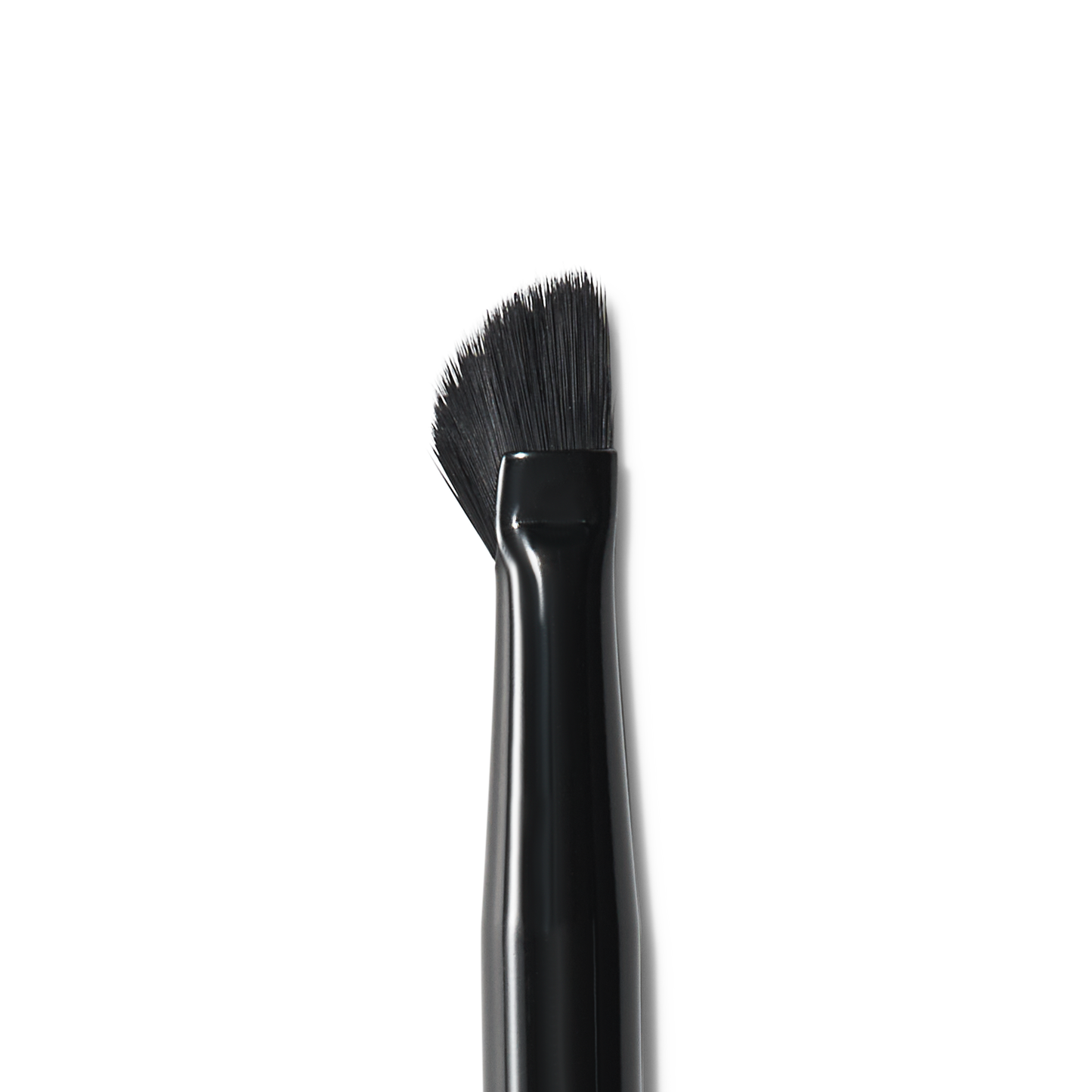 wing-it-liner-brush-a7 84091_MACRO_R.png