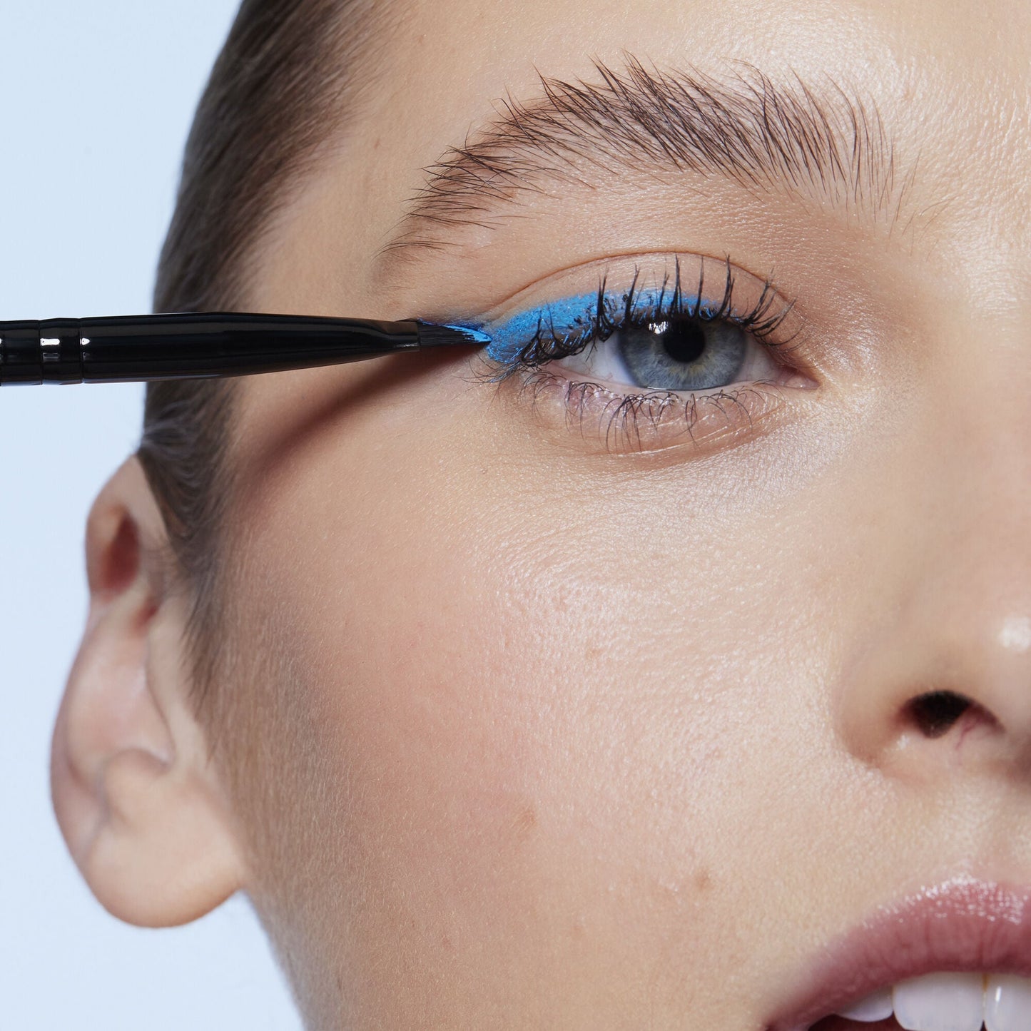 wing-it-liner-brush-a7 84091_Winged_Eyeliner_Brushy.jpg