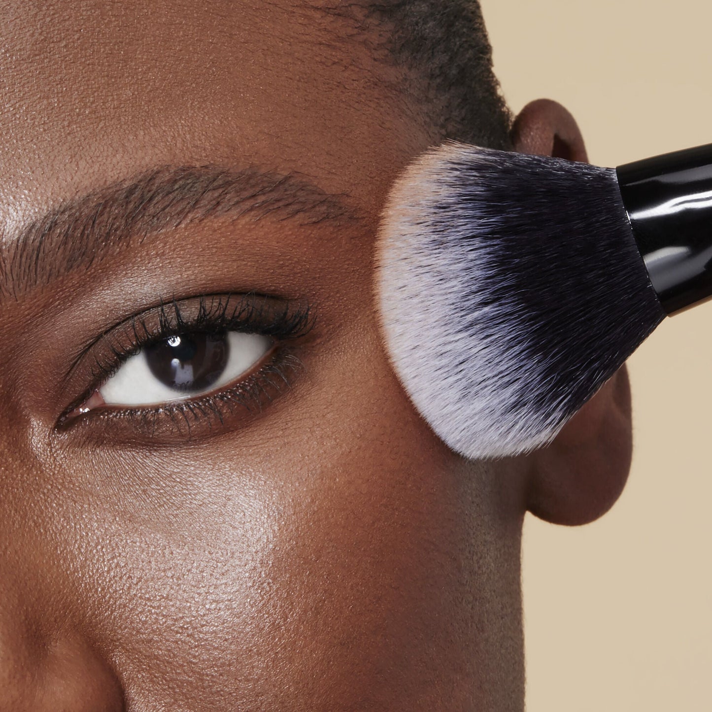 cream-and-powder-face-brush-g3 85352_CREAM_POWDER_FACE_BRUSH_DJ_0197.jpg